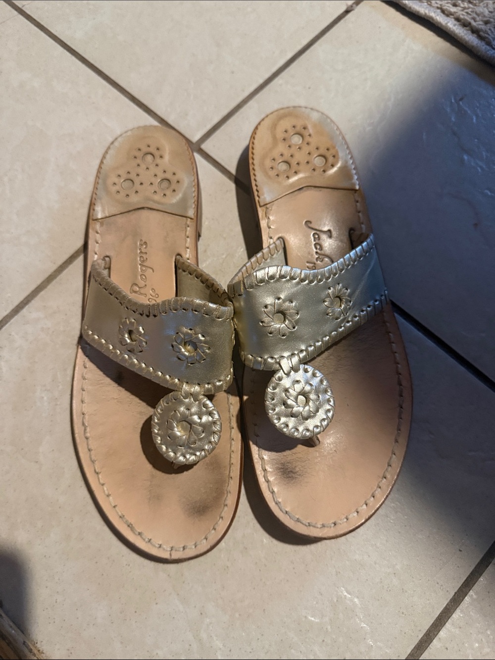 Jack Rogers Metallic Gold Leather Circle-Detail Thong Sandals